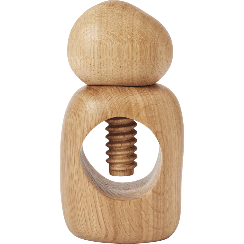 Cairn Nøddeknækker, Eg