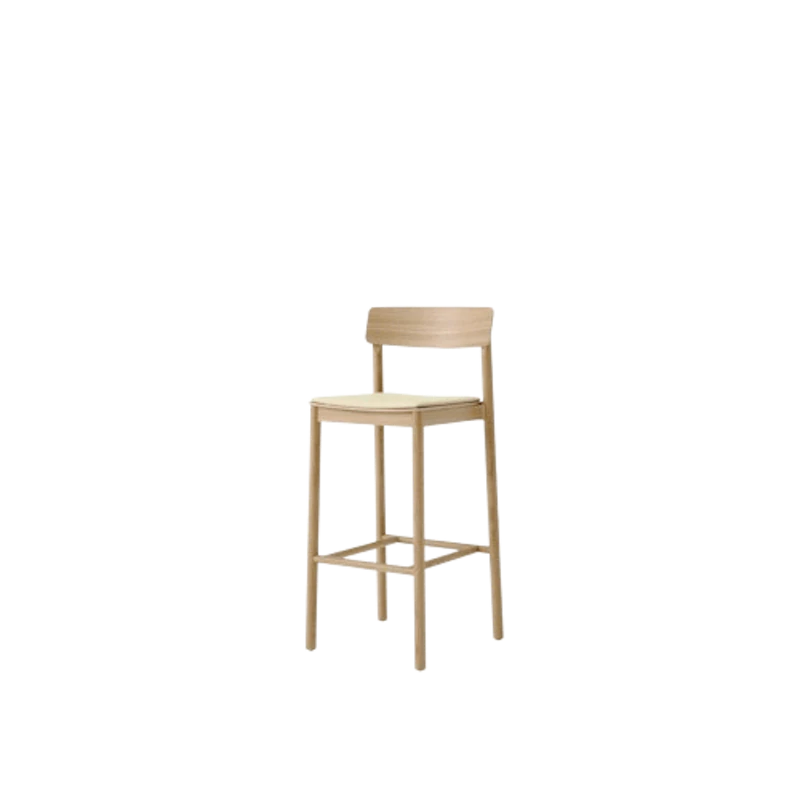 Betty TK17 Barstol Lakeret Eg/Fuse
